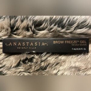 Anastasia Beverly Hills Brow Freeze Gel